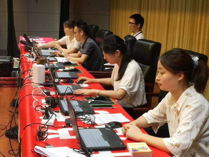 我校德语专业师生圆满完成中德友好省州活动翻译工作